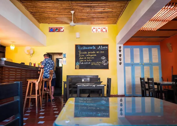 Aluna Hostel B&B