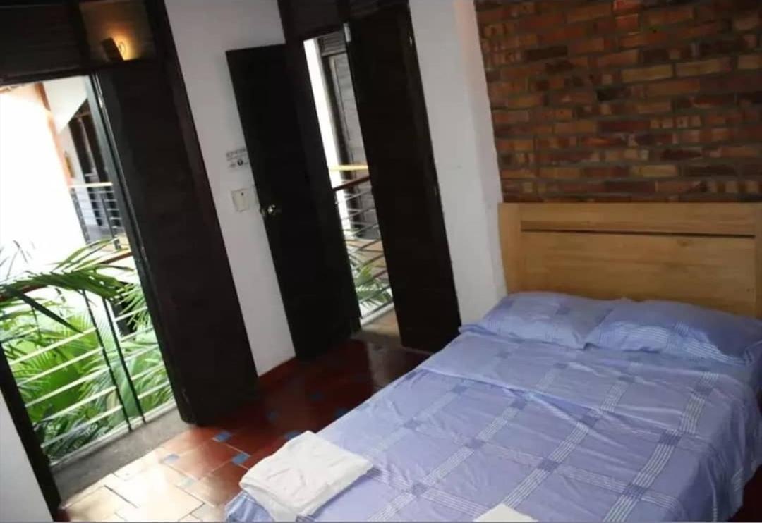 Hostel Aluna *
