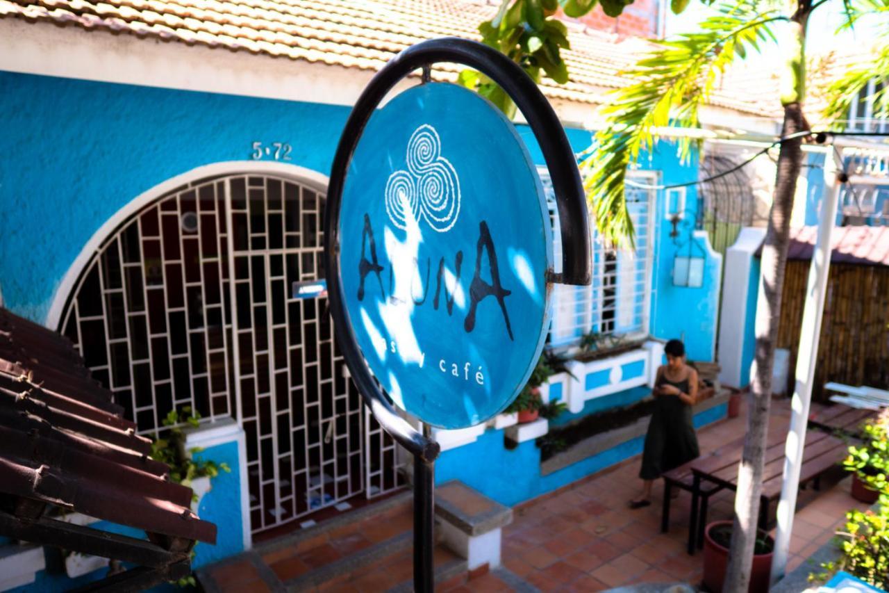 Hostel Aluna *