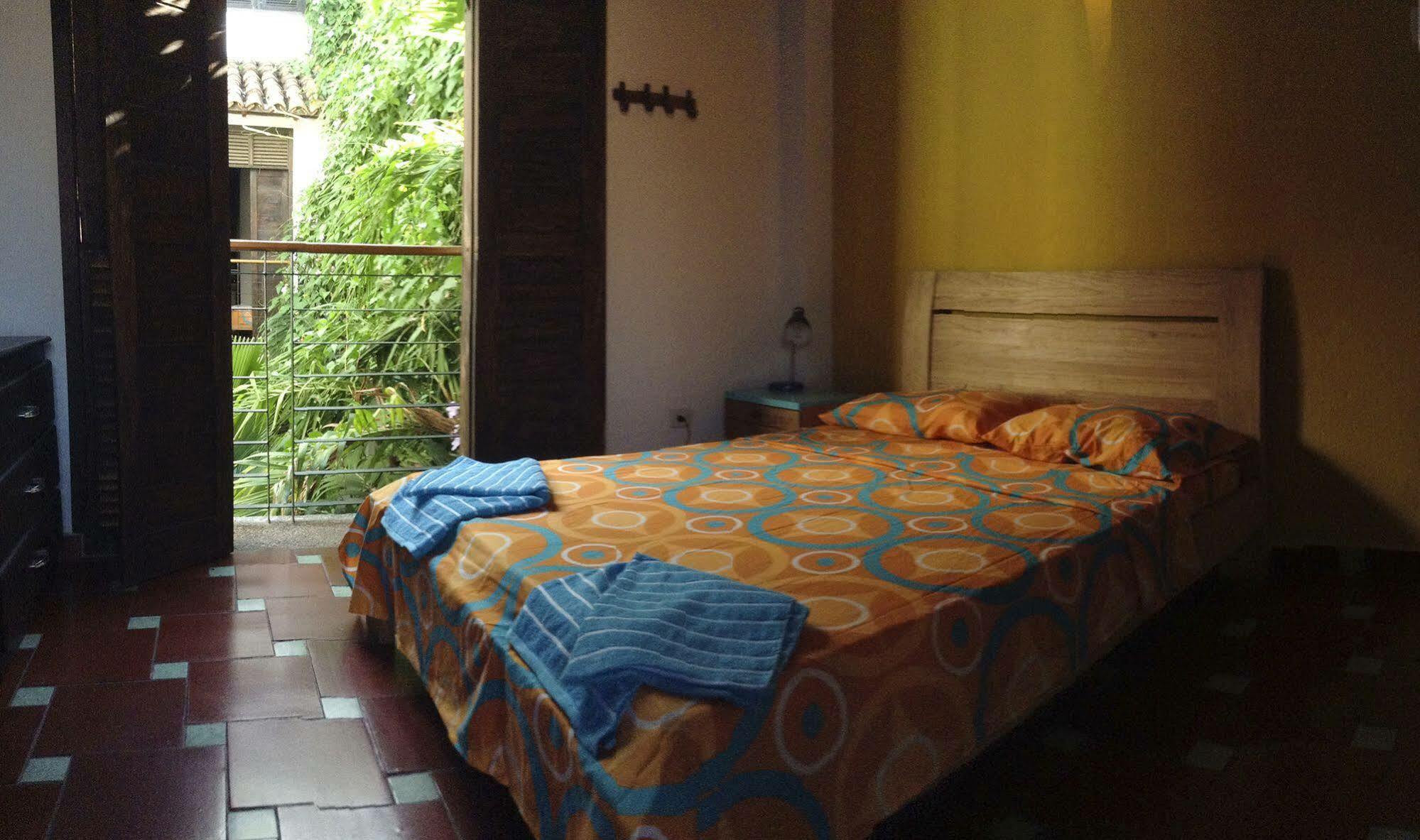 Hostel Aluna *