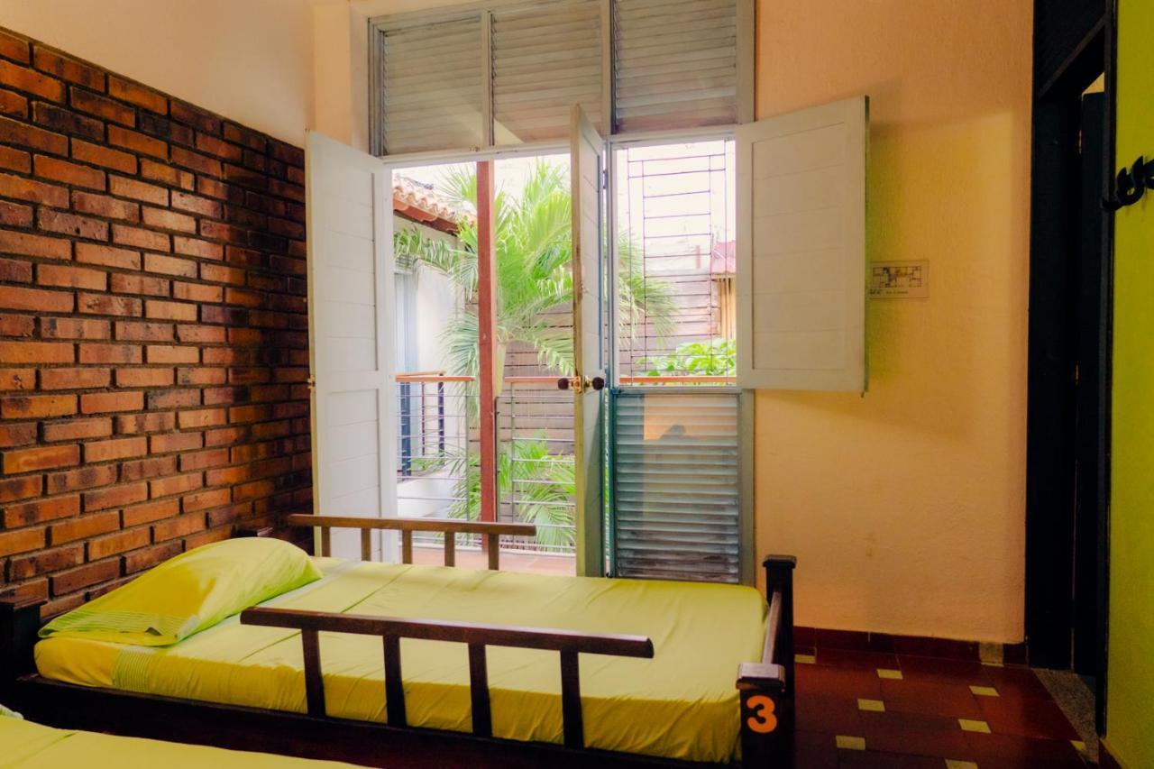 Aluna Hostel