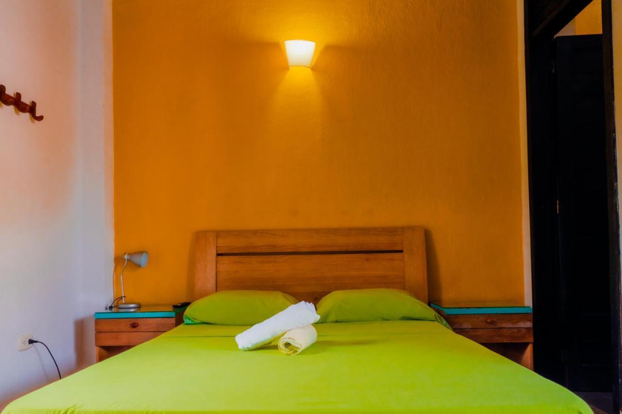 Aluna Hostel